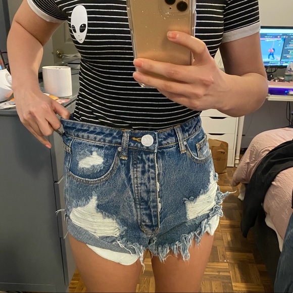 Ootdfash High Wasited Jean Shorts - Picture 4 of 5